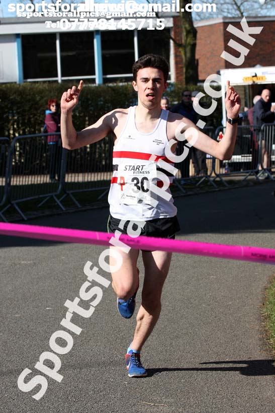 Senior mens Northern 12 Stage Road Relay Champs., Birkenhead Park. Photo: David T. Hewitson/Sports for All Pics